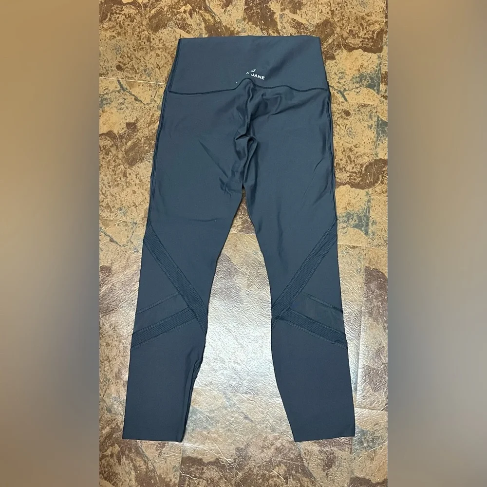 Lorna Jane Gray High-Waisted Active Leggings | Size M